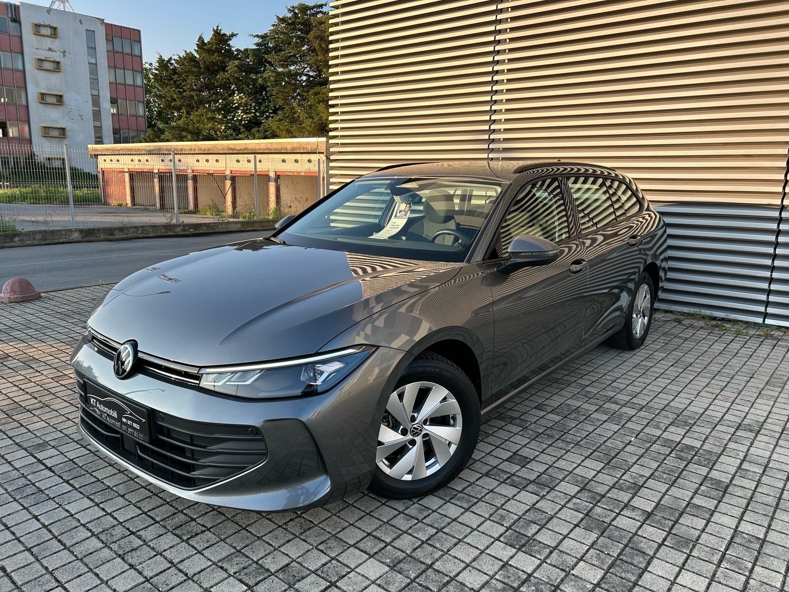 VW Passat Variant 2024 1.5 eTSI DSG 12 000 km Novi model