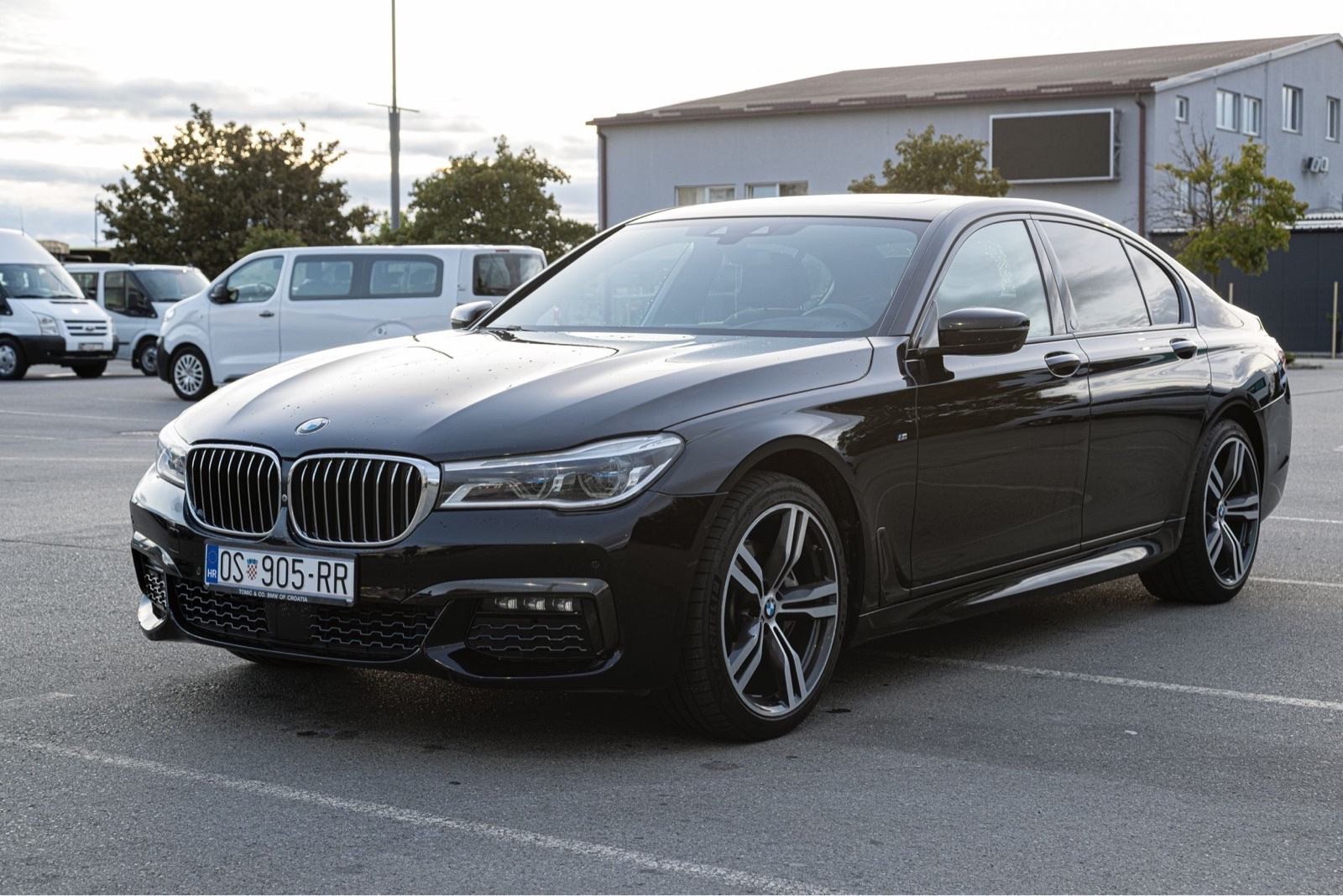 BMW 730d • X drive •Laser •360°• 20" • M Paket • U Pdv-u• Reg 4/2027 •